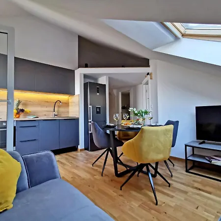 Olmissum Rooftop Sea View Appartamento Omiš