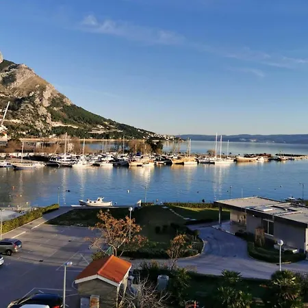 Olmissum Rooftop Sea View * Omis