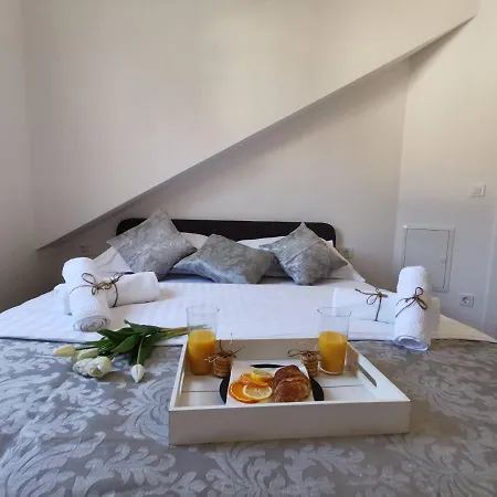 Olmissum Rooftop Sea View Apartment Omis